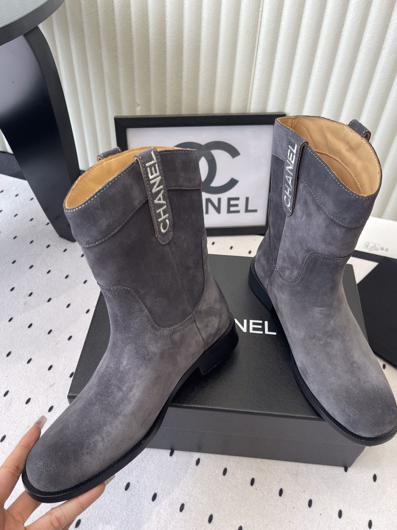 Ch**el boots